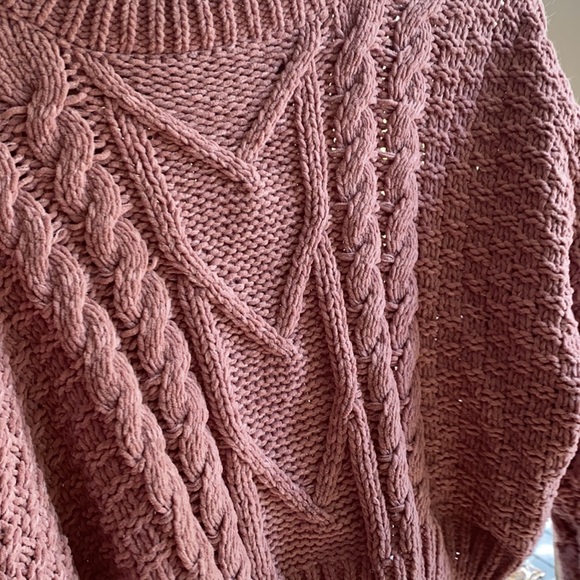 Gorgeous pink cropped sweater - Picture 3 of 6